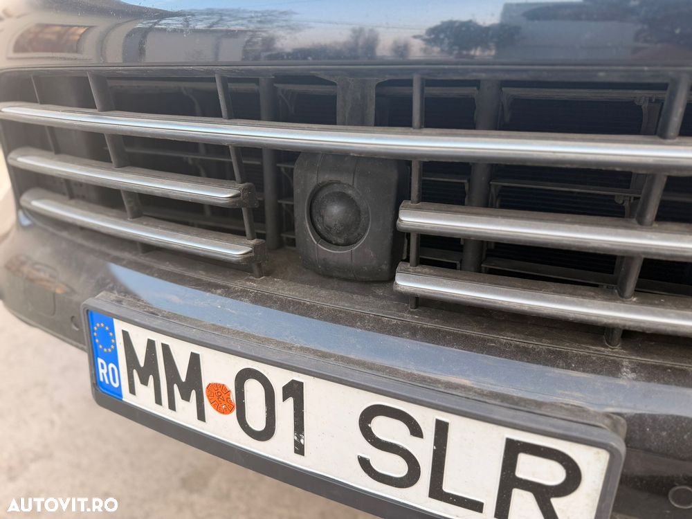 Porsche Cayenne - 28