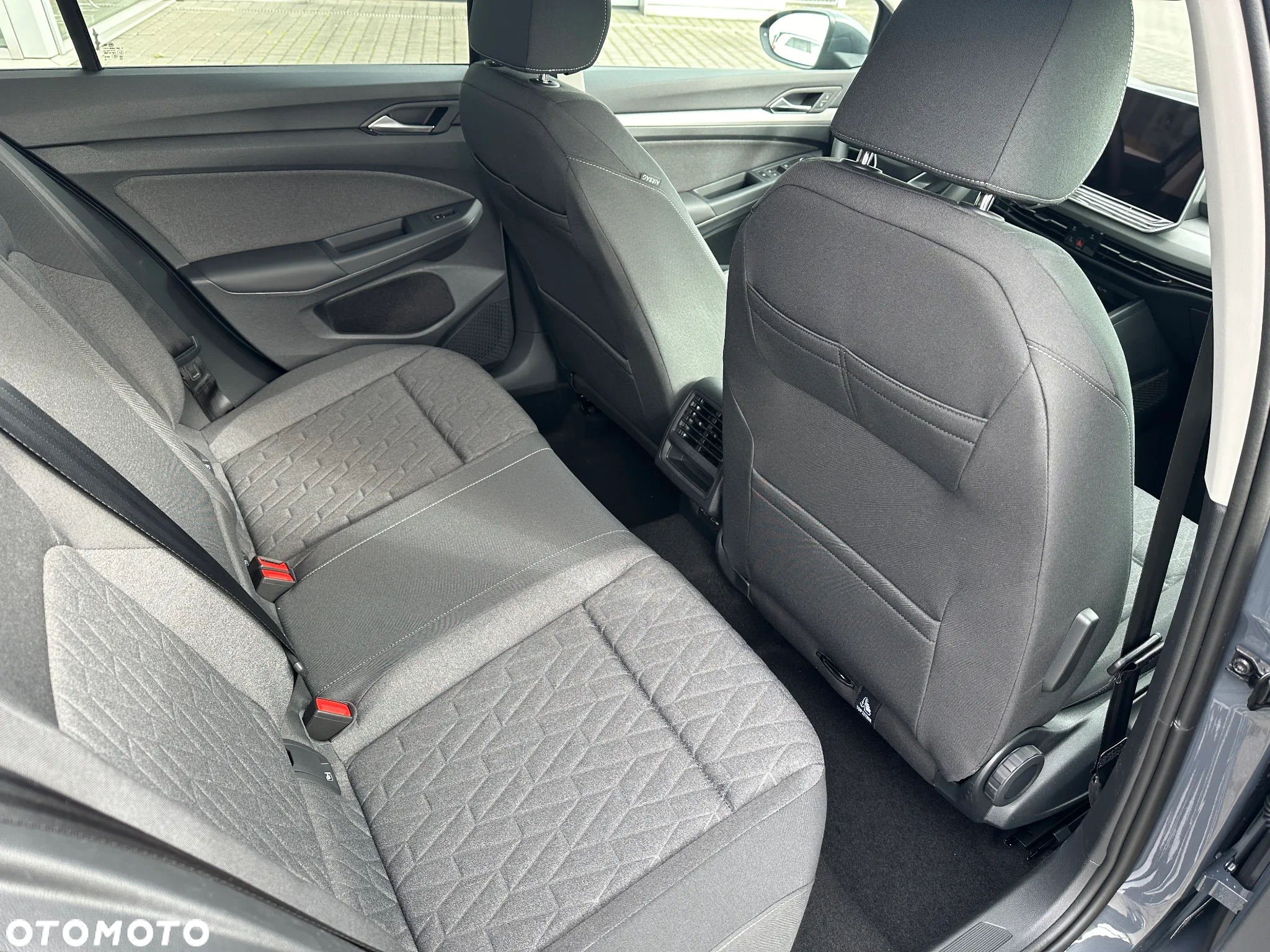 Volkswagen Golf - 29