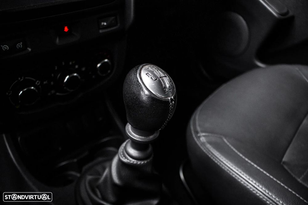 Dacia Duster 1.5 dCi Prestige - 17