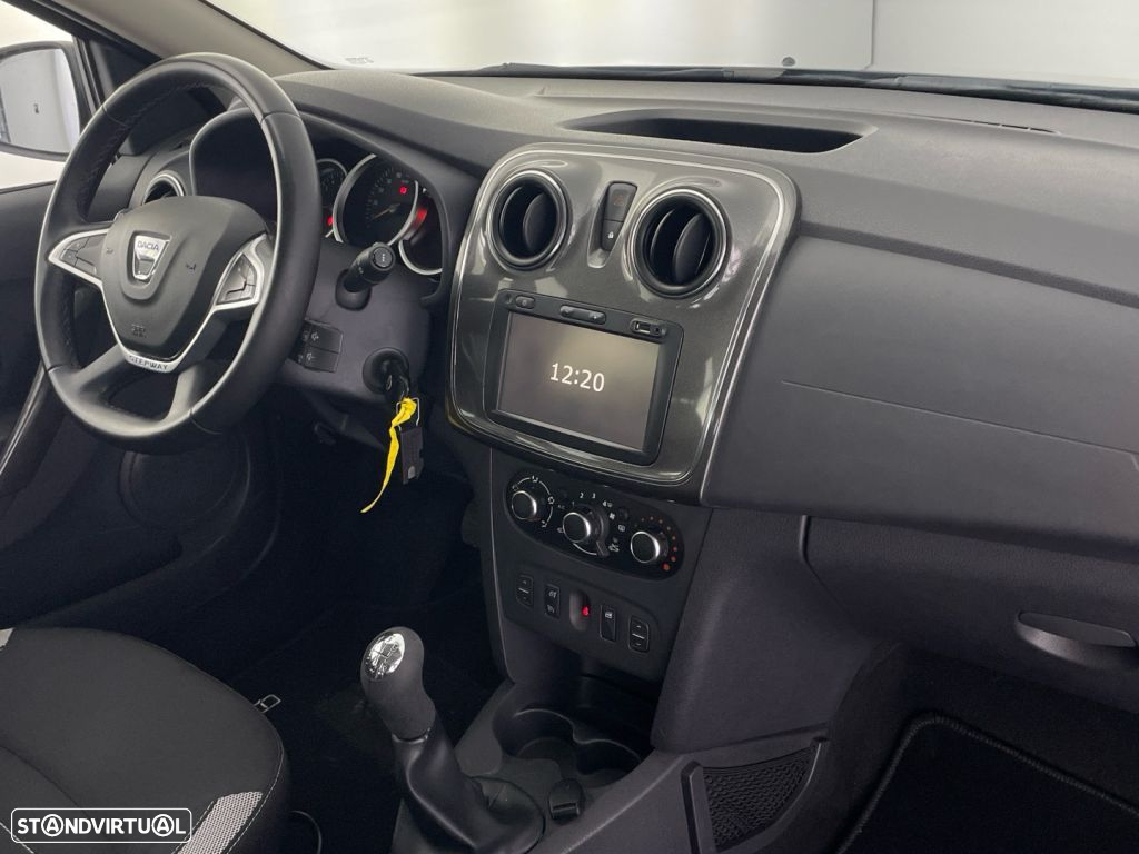 Dacia Logan MCV 0.9 TCe Stepway - 24