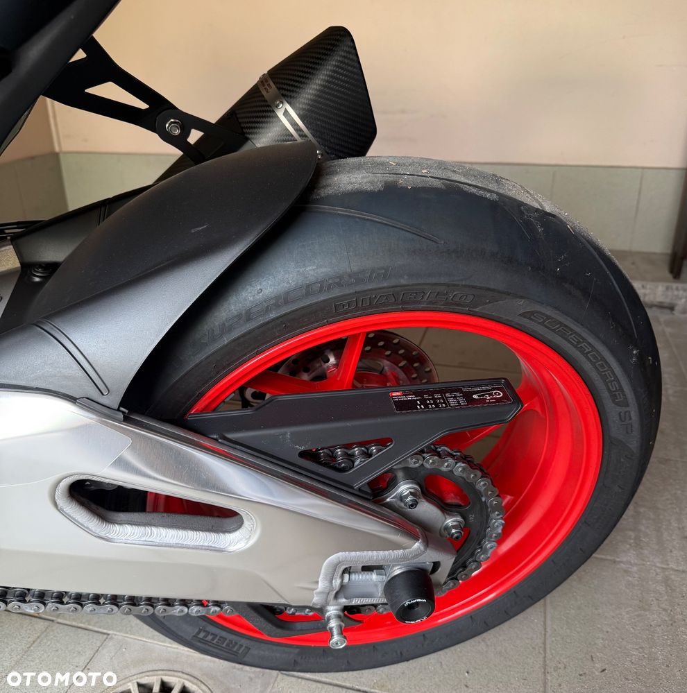 Aprilia RSV - 25