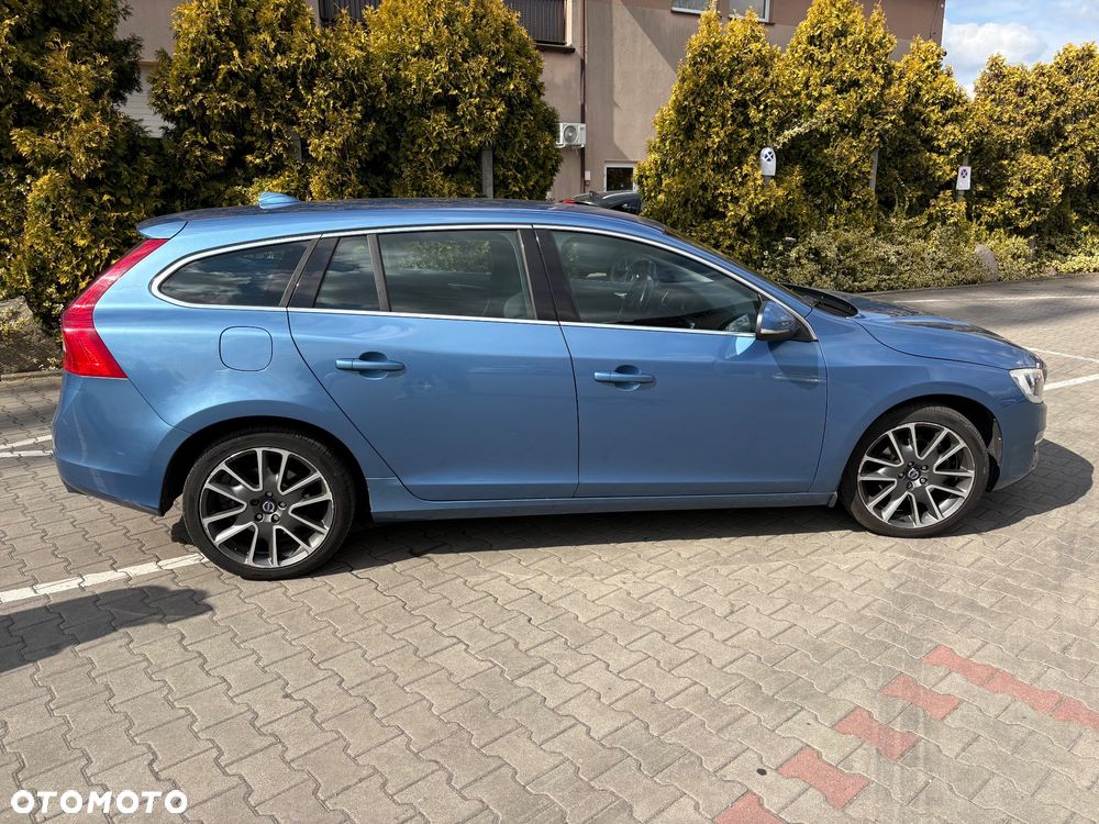 Volvo V60 D4 Drive-E Momentum - 15