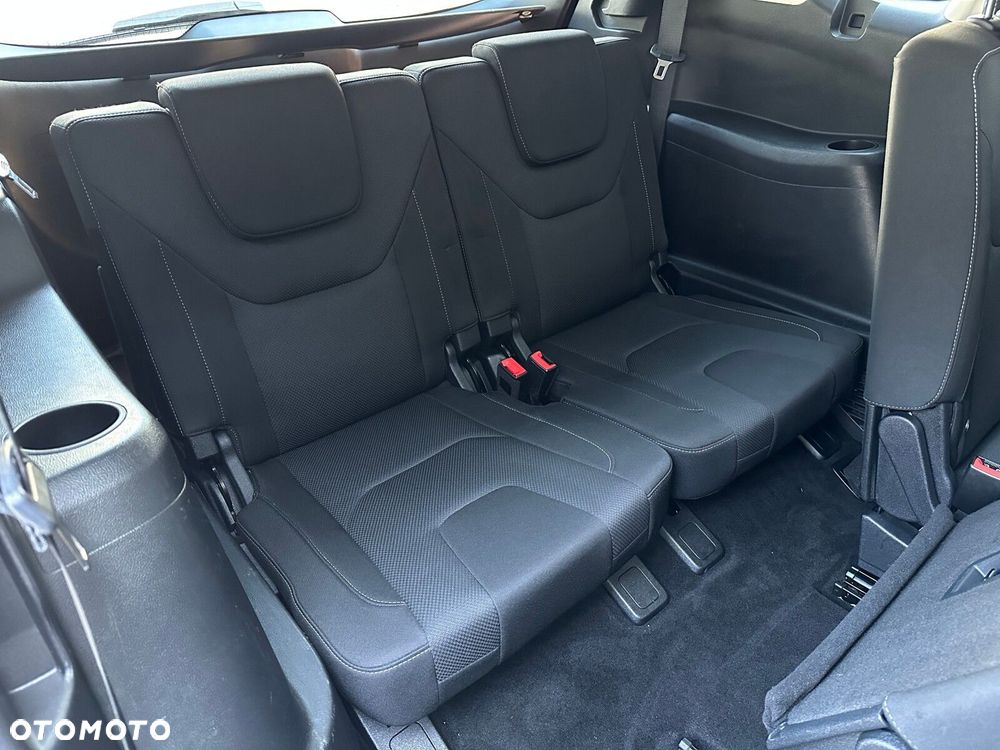 Ford S-Max - 11
