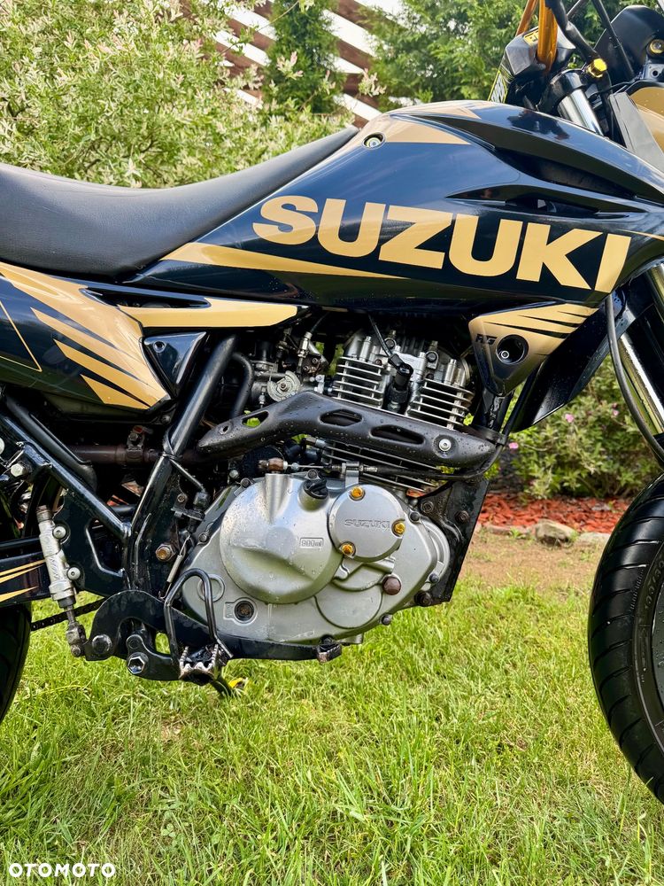 Suzuki DR - 12