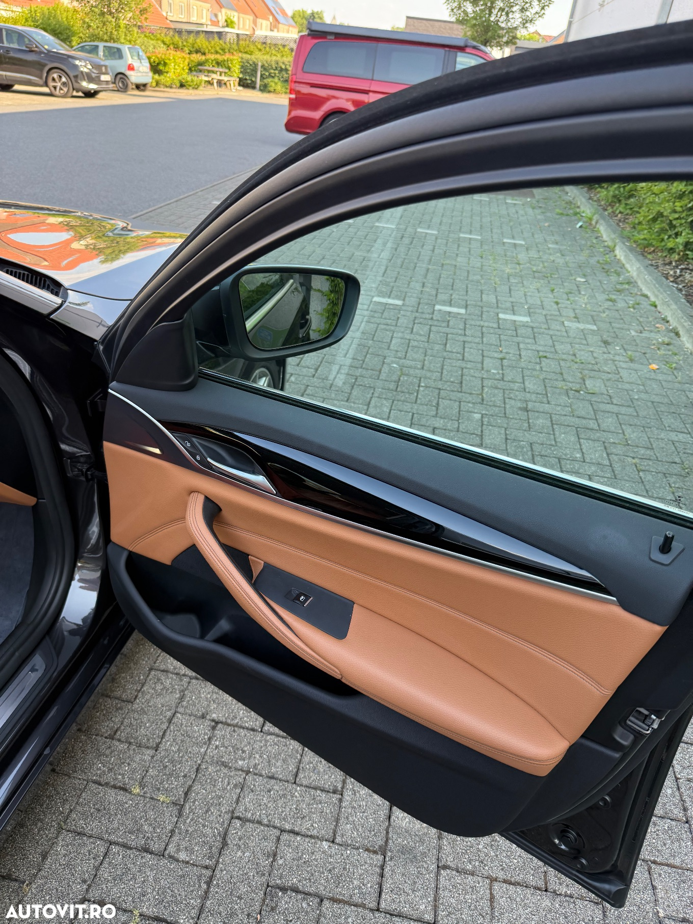 BMW Seria 5 520d Aut. Luxury Line - 3