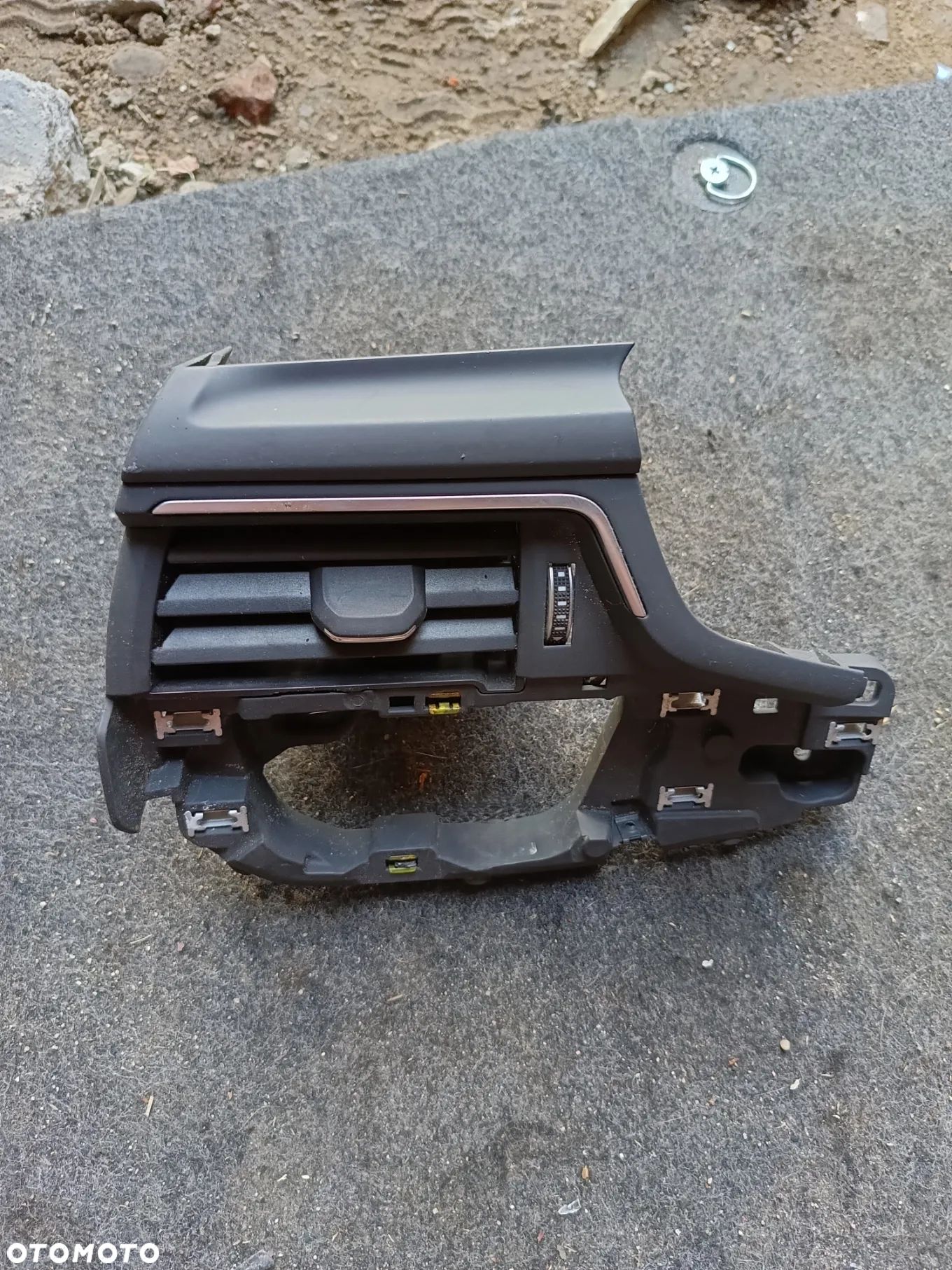AUDI A4 B9 A5 8W KRATKA LEWA NAWIEWU KLIMATYZACJI 8W1820901 - 1