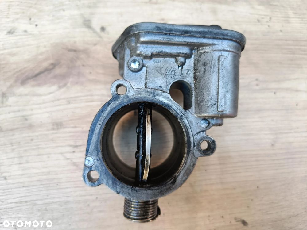 BMW E60 E90 2.0D N47 PRZEPUSTNICA 7804373 - 2