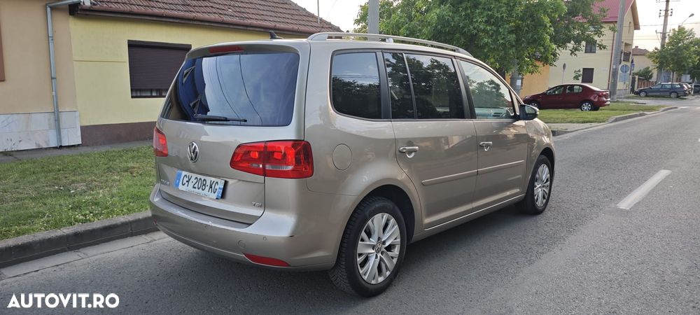 Volkswagen Touran - 4