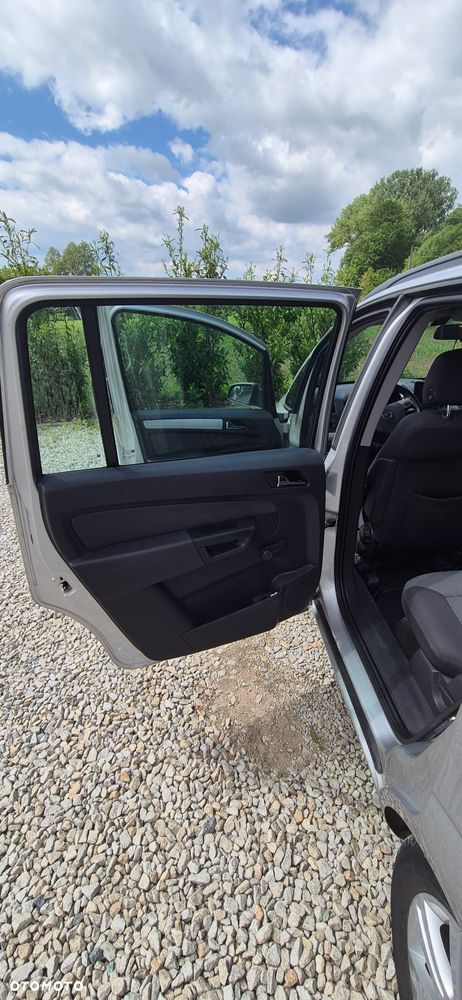 Opel Zafira 1.8 Sport - 15