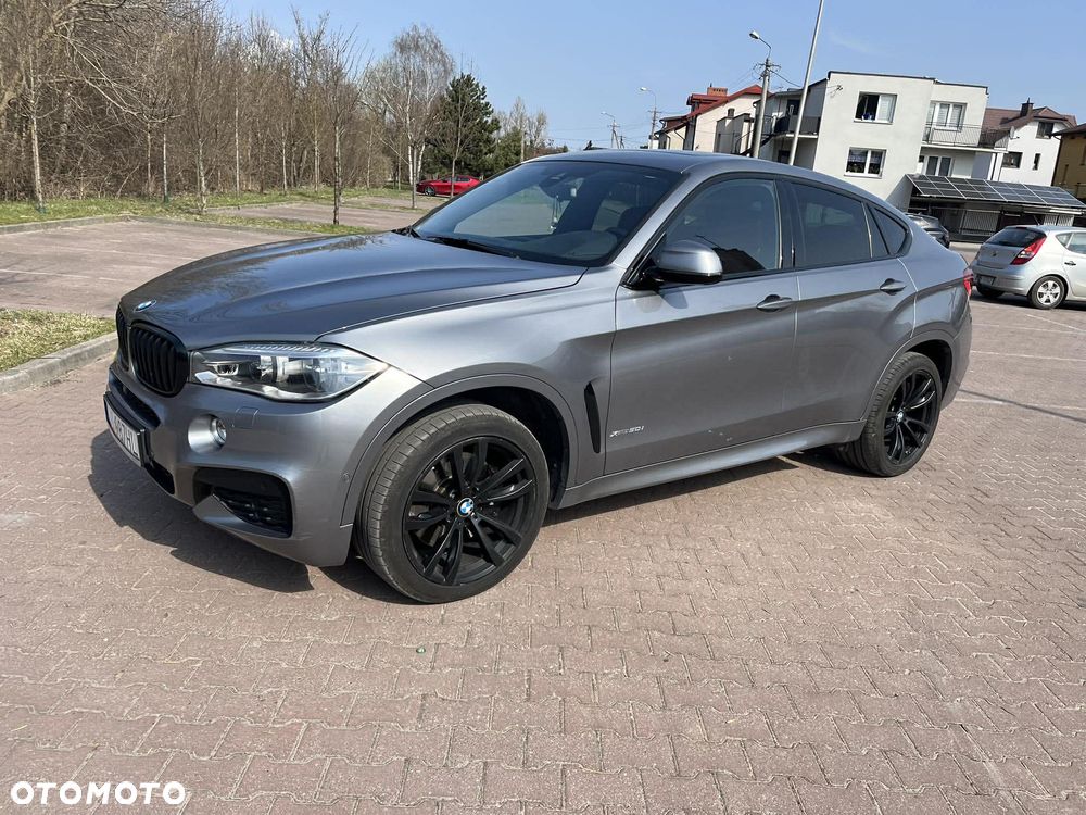 BMW X6 xDrive50i - 15