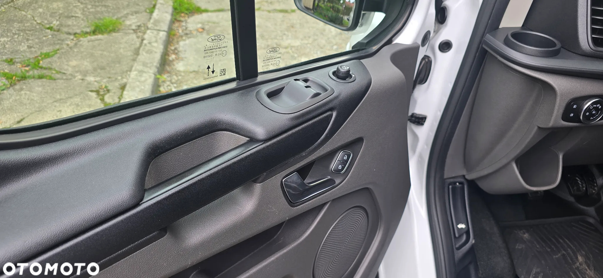 Ford TRANSIT CUSTOM - 15
