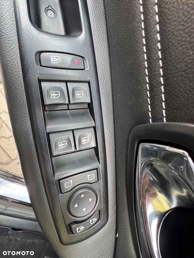 Renault Scenic 1.5 dCi Energy Bose EU6 - 25
