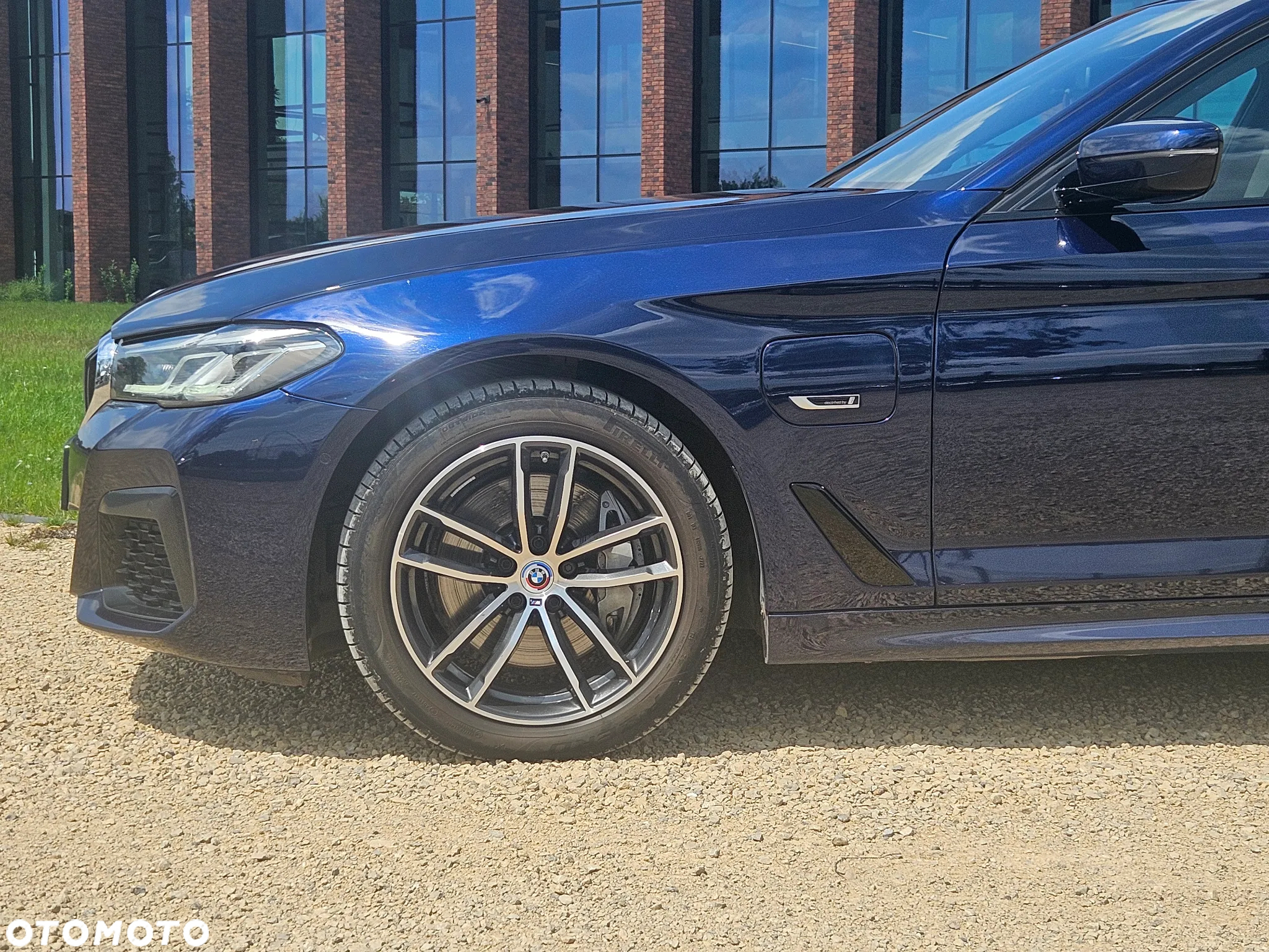 BMW Seria 5 545e xDrive M Sport sport - 4