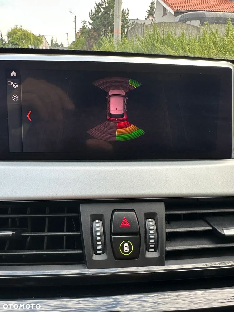 BMW X1 sDrive18i - 23