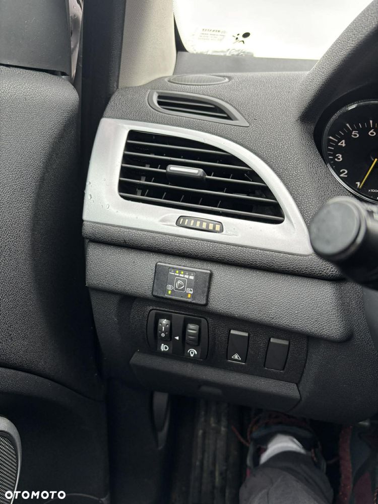 Renault Megane 1.6 16V 110 Authentique - 12