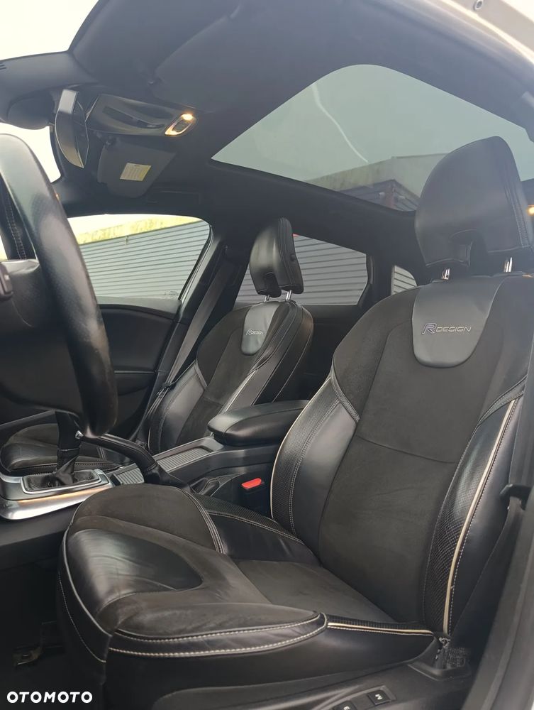 Volvo V40 T3 R Design - 22