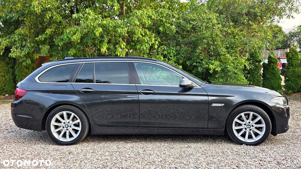 BMW Seria 5 520d xDrive - 14