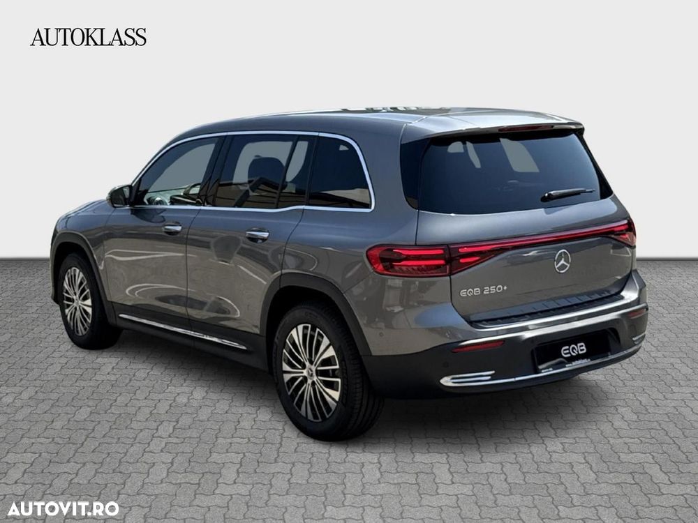 Mercedes-Benz EQB - 3