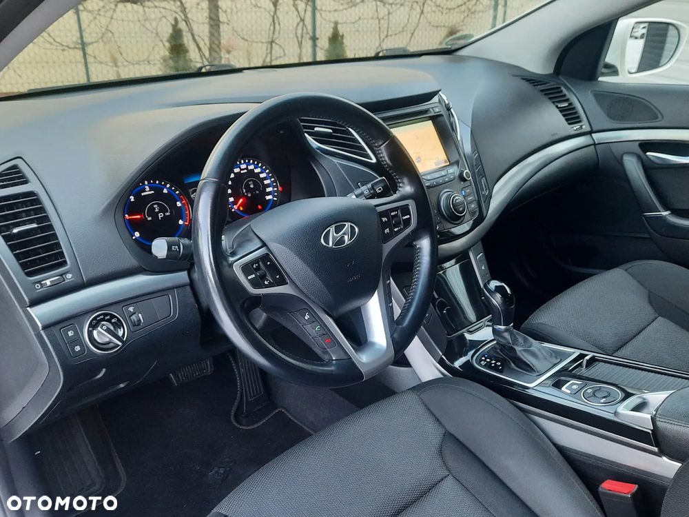 Hyundai i40 i40cw 1.7 CRDi Automatik Fifa World Cup Edition - 22