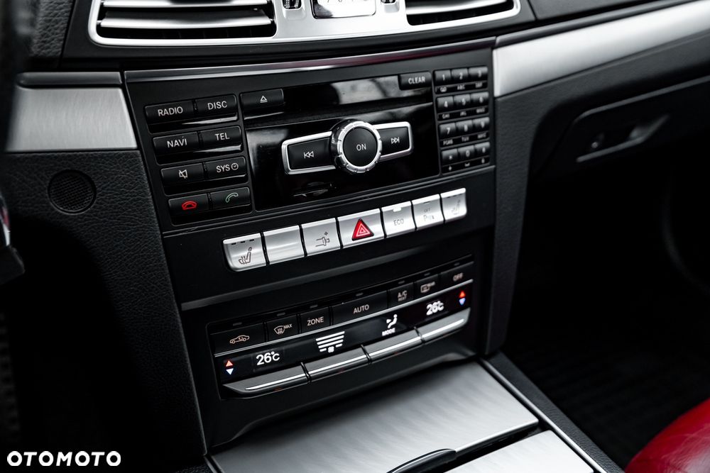 Mercedes-Benz Klasa E 250 7G-TRONIC - 30