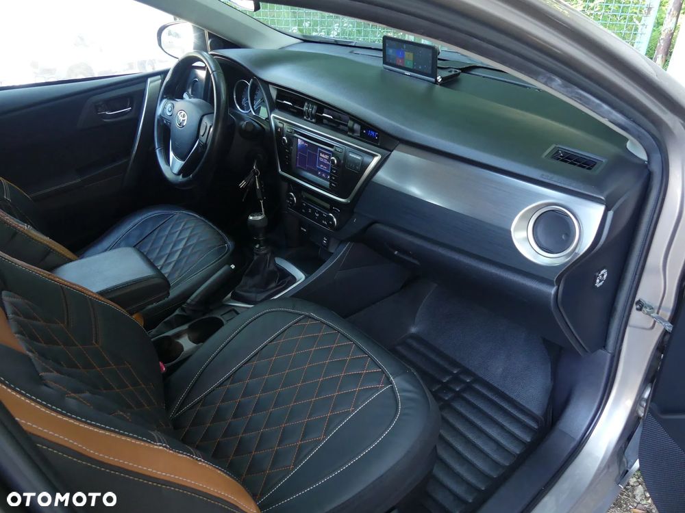 Toyota Auris 1.6 Prestige - 6