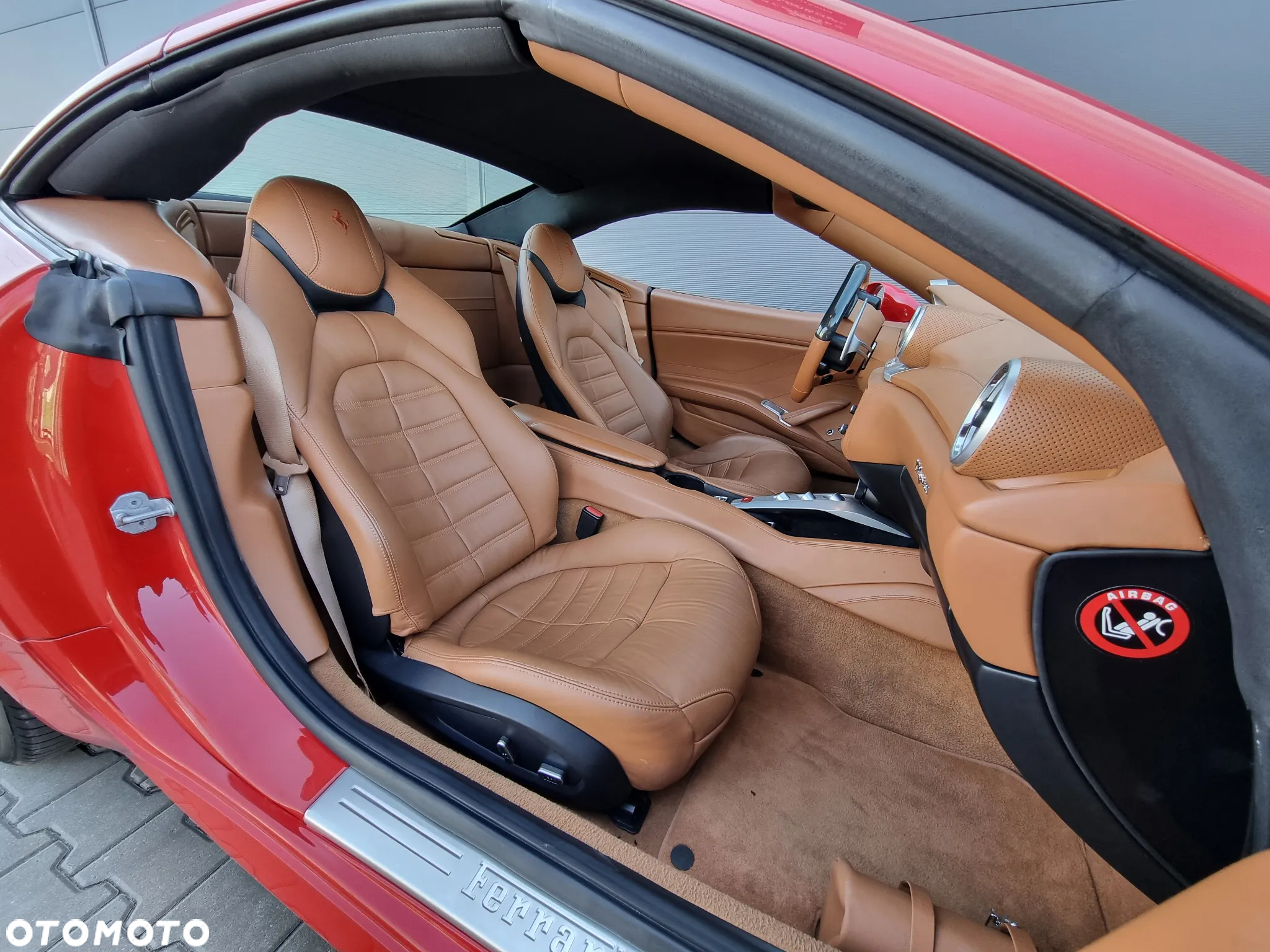 Ferrari California T - 25