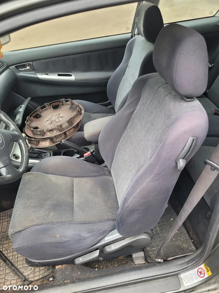 TOYOTA COROLLA E12 HB fotel fotele kanapa deska kokpit podsufitka boczek boczki klamka podłokietnik licznik - 3