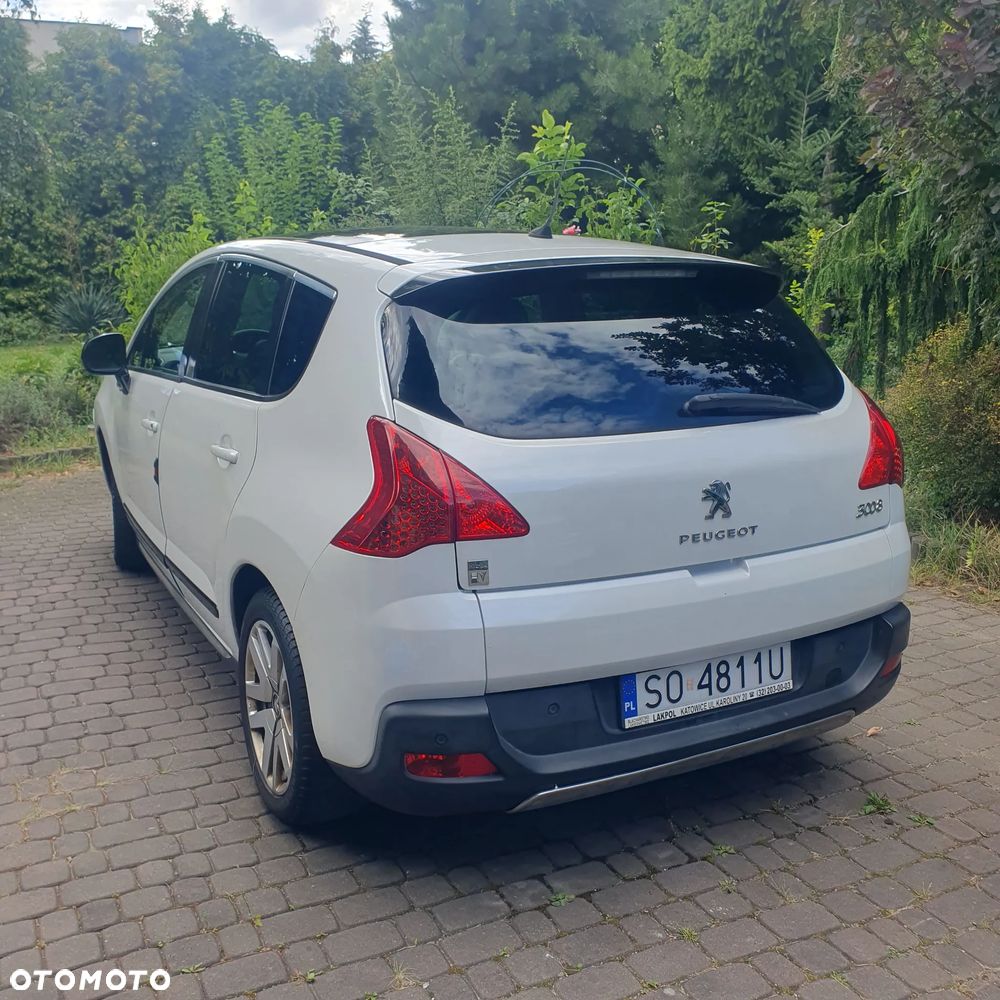 Peugeot 3008 2.0 HDi HYbrid4 - 3