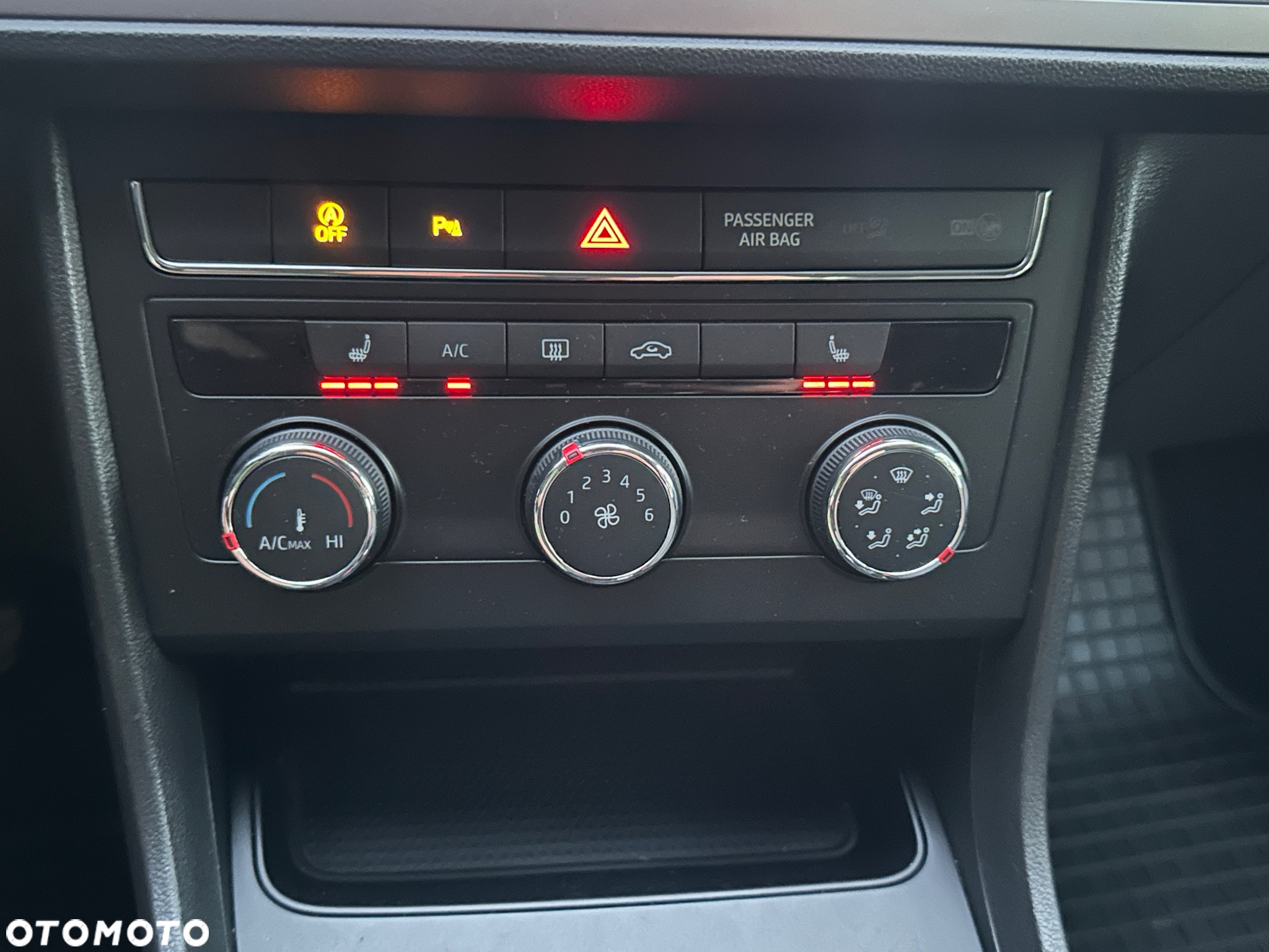 Seat Leon 1.6 TDI DPF Ecomotive Style - 34