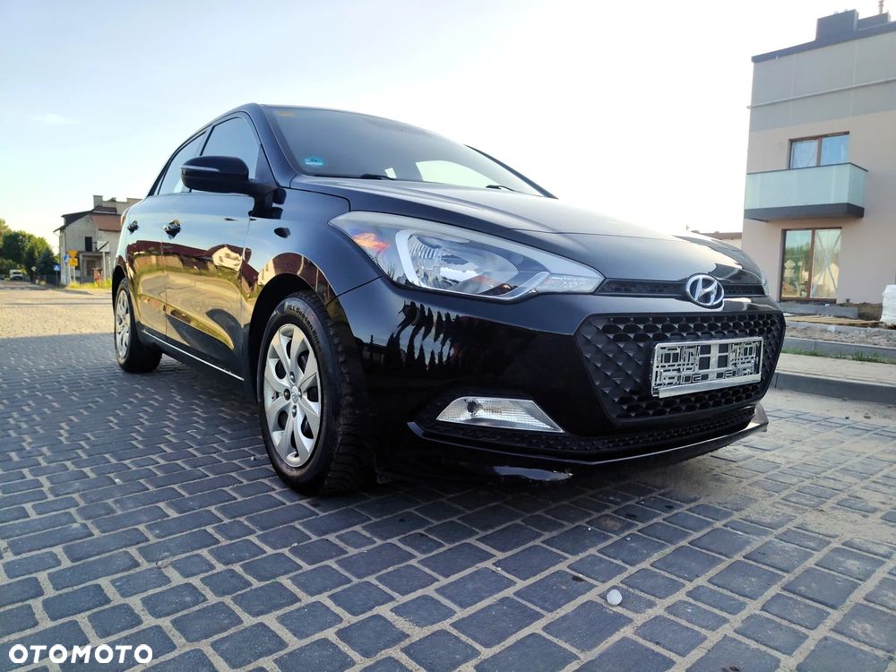 Hyundai i20 blue 1.2 - 13