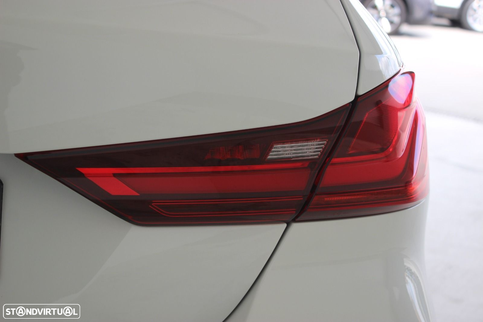 BMW 116 d Pack 50 anos M Auto - 9