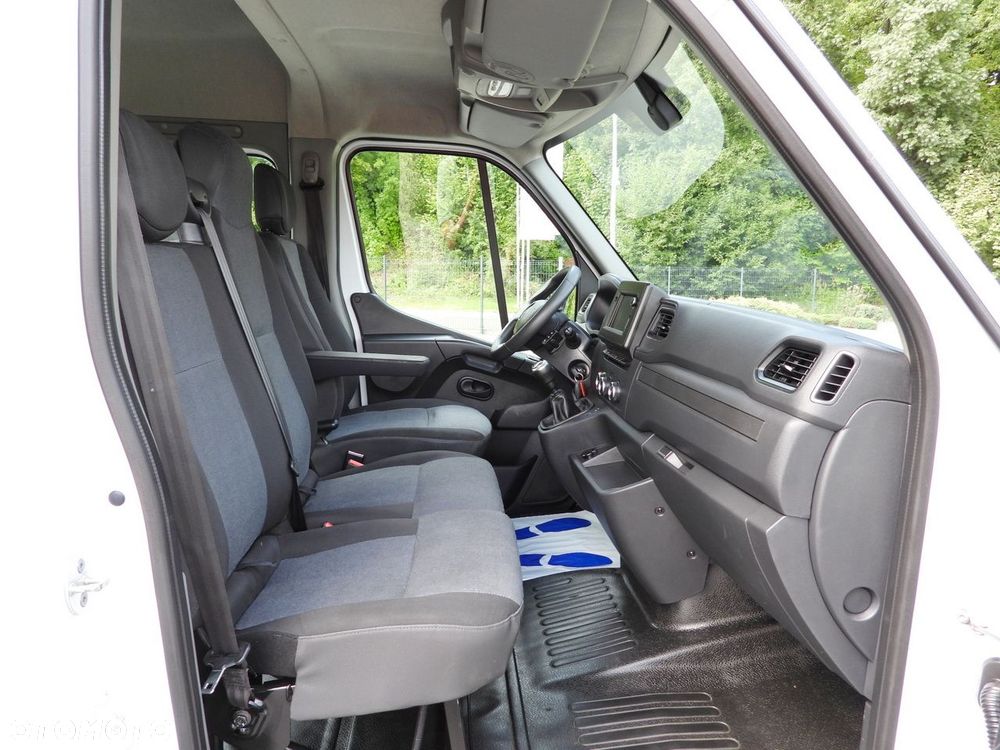 Renault MASTER FURGON BRYGADÓWKA 7 MIEJSC TEMPOMAT NAWIGACJA LEDY KLIMATYZACJA  135KM - 40