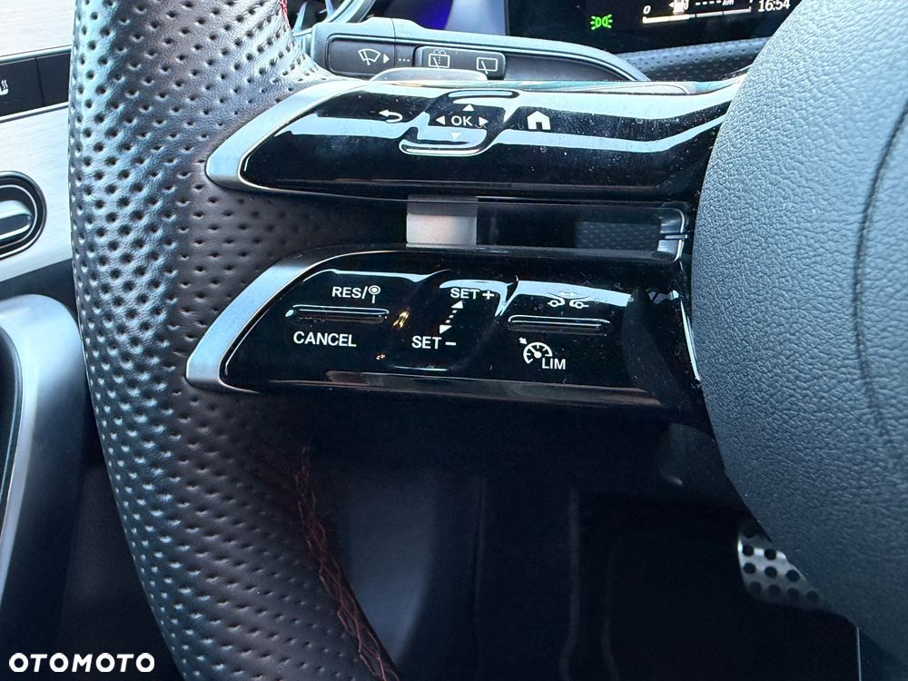 Mercedes-Benz Klasa A 250 4Matic 8G-DCT Edition AMG Line - 25