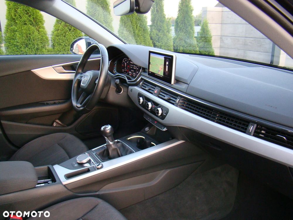 Audi A4 Avant 2.0 TDI ultra - 34
