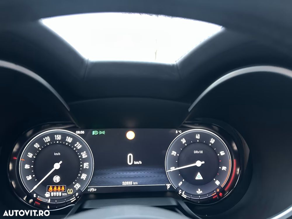 Alfa Romeo Stelvio V6 2.9 Bi-Turbo AT8-Q4 Quadrifoglio - 10