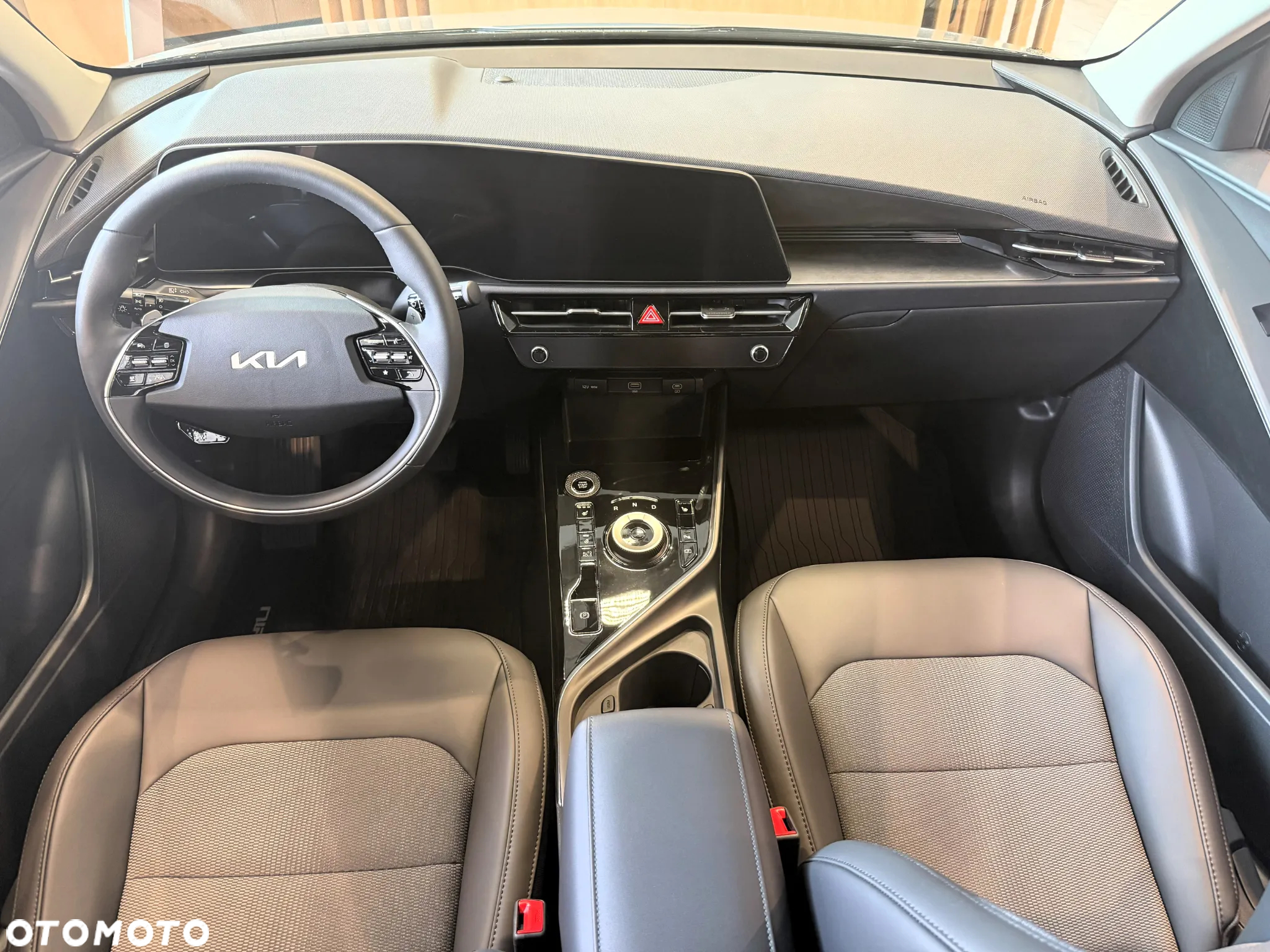 Kia Niro 1.6 GDI Hybrid L - 18