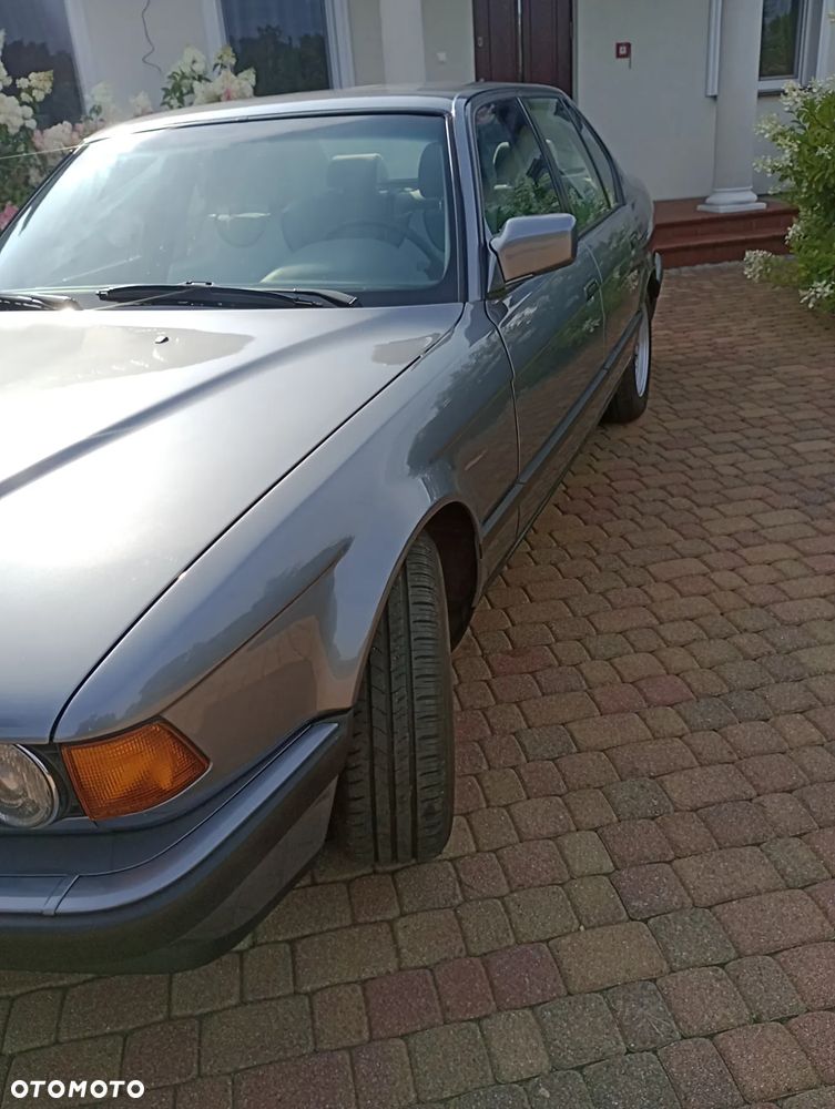 BMW Seria 7 - 24
