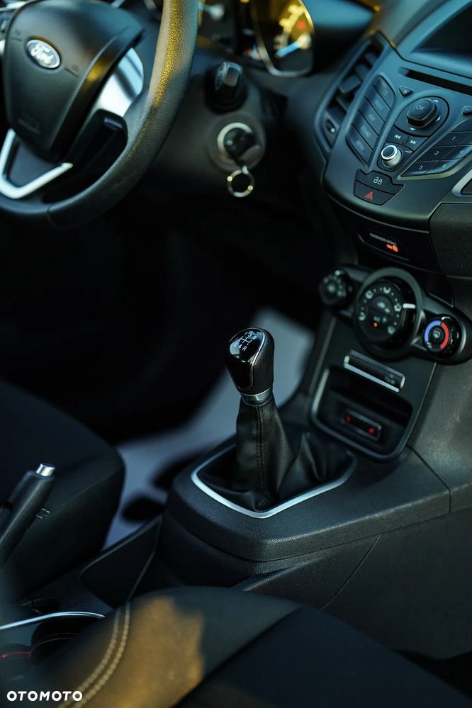 Ford Fiesta 1.25 Trend Edition - 37