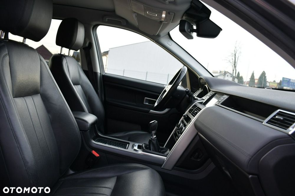 Land Rover Discovery Sport 2.0 D150 R-Dynamic - 18