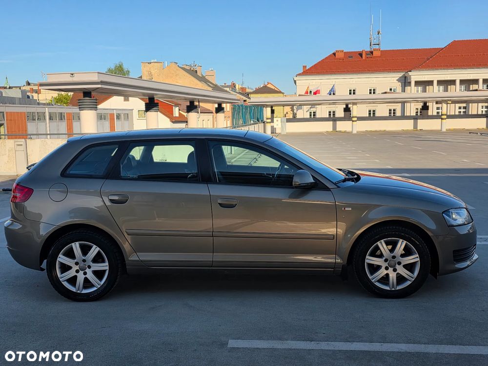Audi A3 Sportback 1.6 S line Sportpaket (plus) - 8
