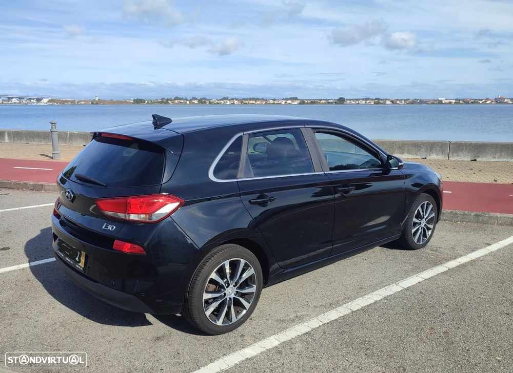 Hyundai i30 1.6 CRDI Comfort+Navi - 2