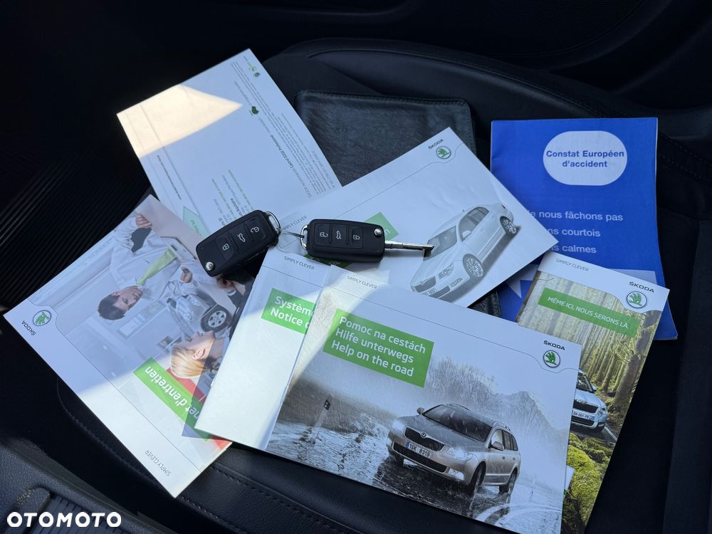 Skoda Superb 2.0 TDI L&K DSG - 37