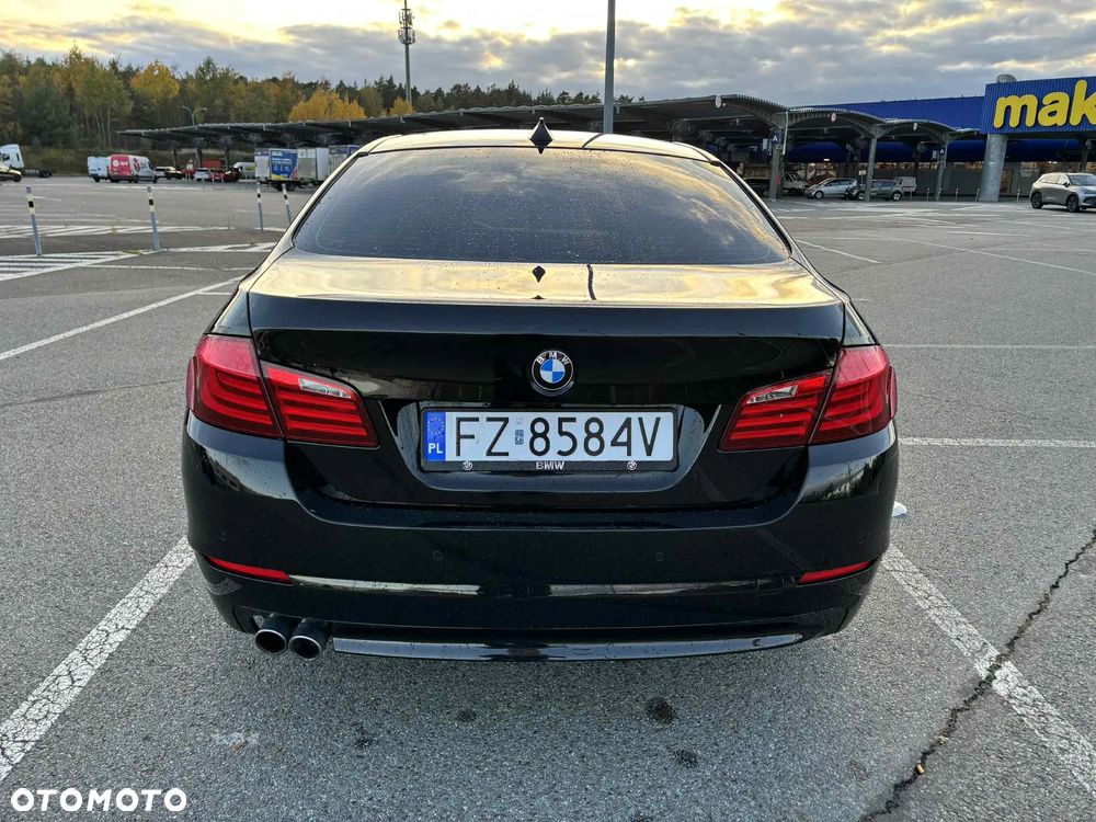 BMW Seria 5 520d xDrive - 4