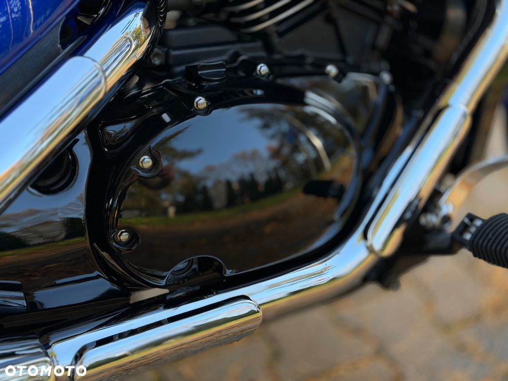 Suzuki Intruder - 18