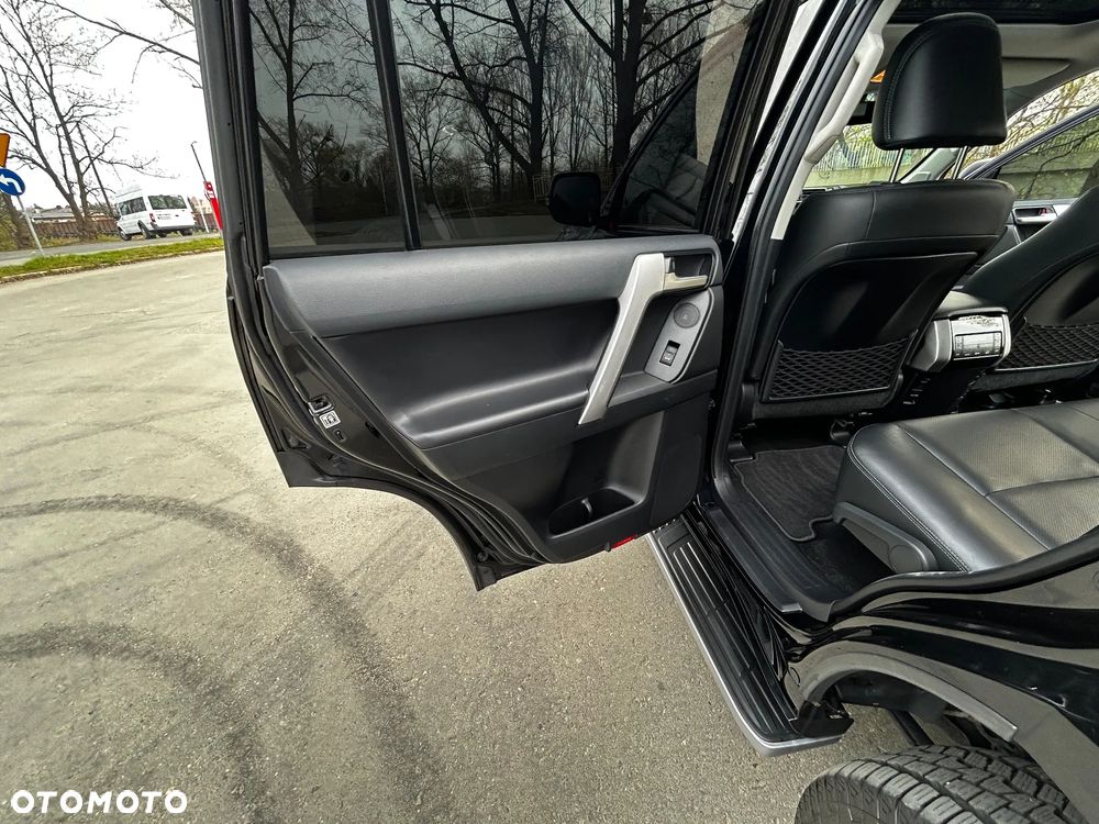 Toyota Land Cruiser LC 2.8 D-4D Executive - 18