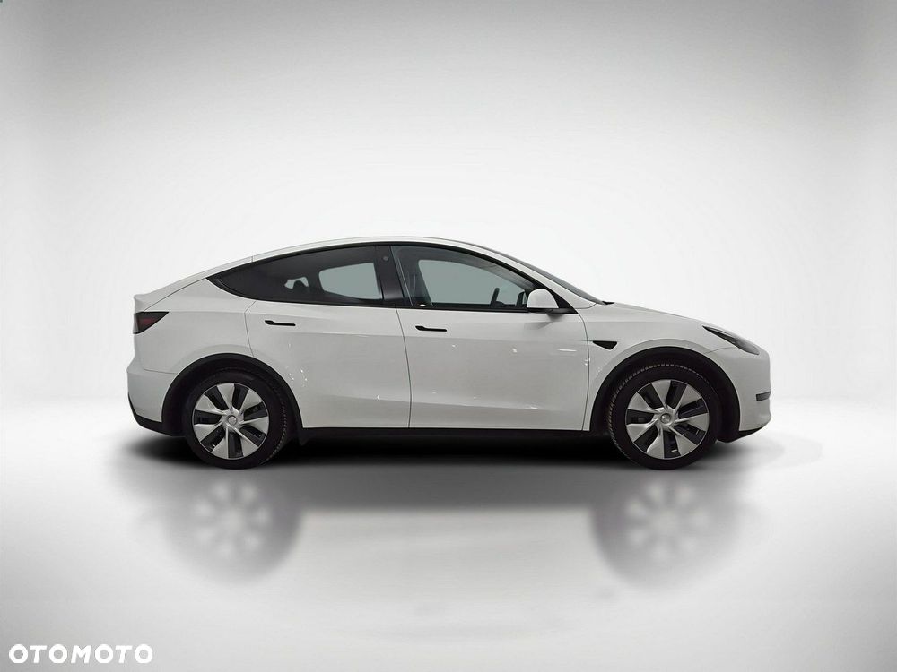 Tesla Y Long Range RWD - 6