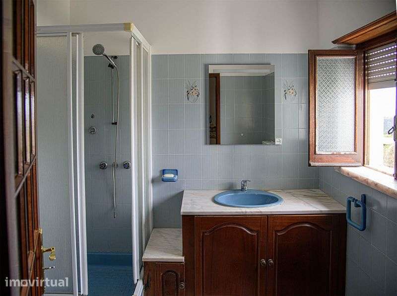 Alugo casa perto da praia de São Julião - Grande imagem: 4/12