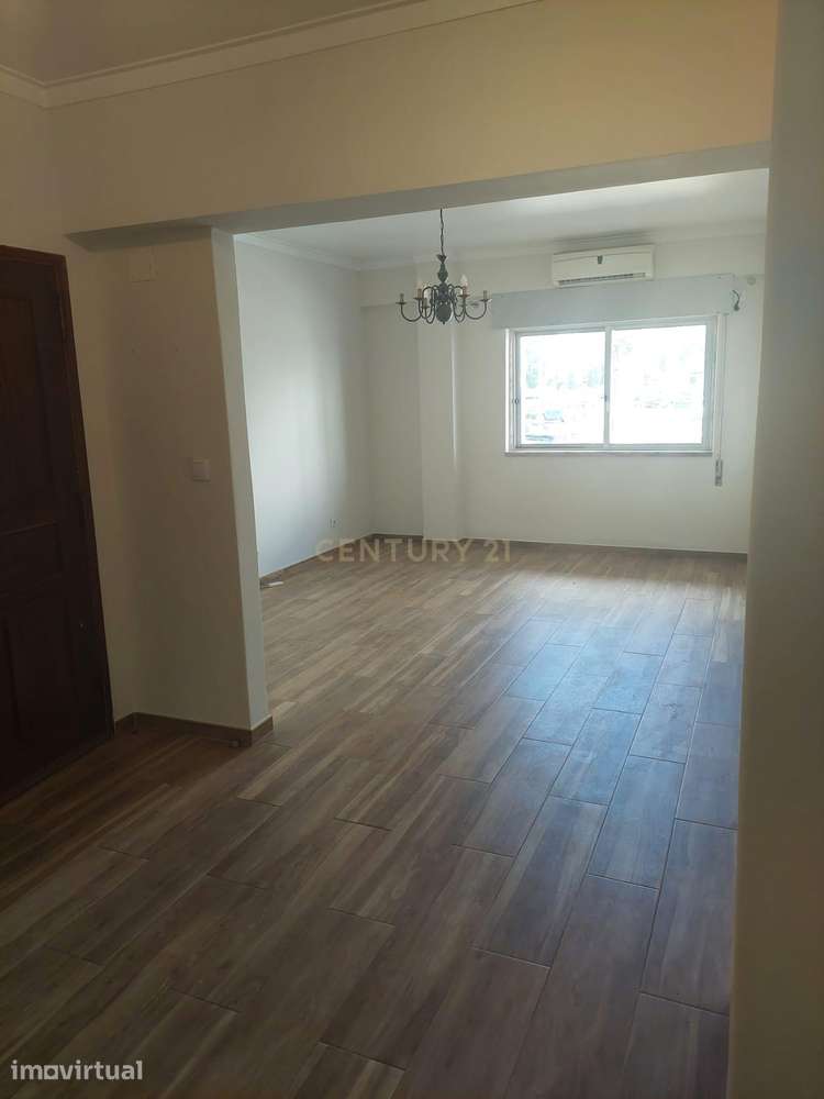 Apartamento T2 com 2 casas de banho para arrendamento. - Grande imagem: 4/18