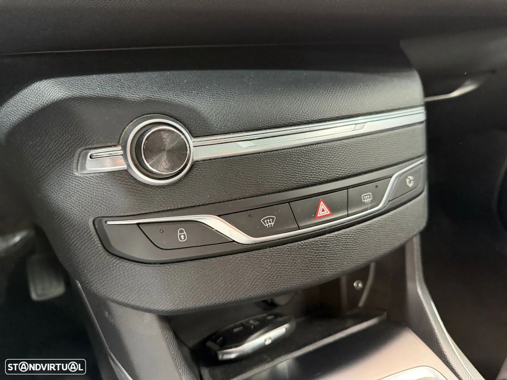 Peugeot 308 - 24