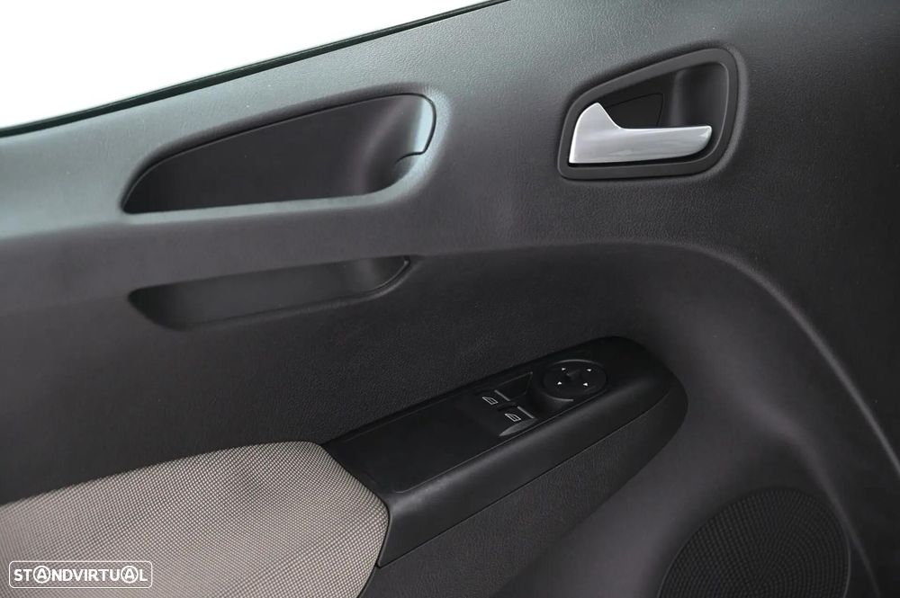Ford Tourneo Courier 1.0 EcoBoost Titanium - 24